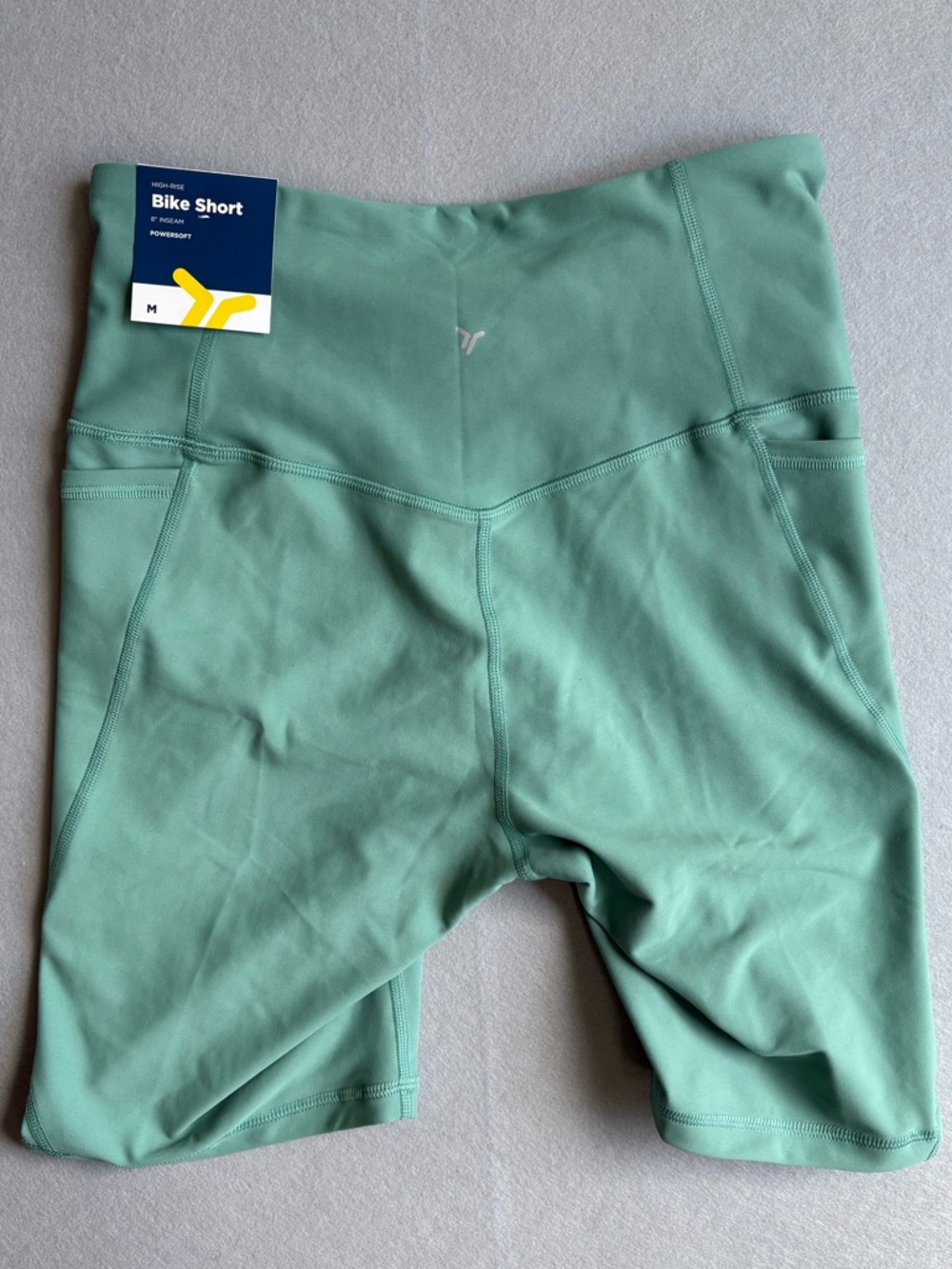 Old Navy Mint Green 8” Bike Shorts sz M NWT